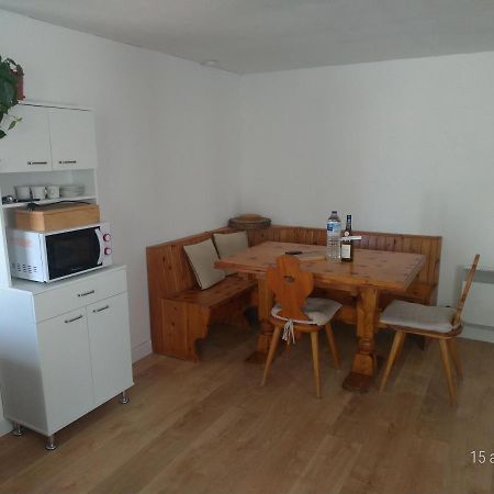 Les Guernazelles Apartment บราเซอร์ส ภายนอก รูปภาพ