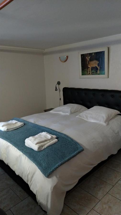 Les Guernazelles Apartment บราเซอร์ส ภายนอก รูปภาพ